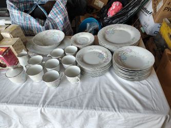 Cac Ceramic China - 44 Piece Shirley Tea Set - Silver/Platinum Trim - No Teapot