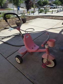 $5 tricycle [pickup only]