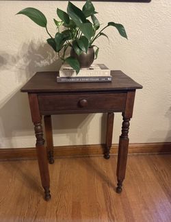 Antique Early American Side Table - 1800s