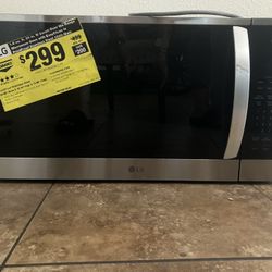 LG Microwave Brand New 