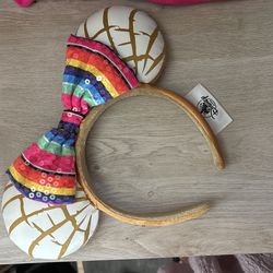 Minnie Concha Ears