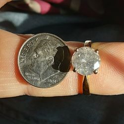 2kt Diamond -14kt Gold Ring Size 6.5