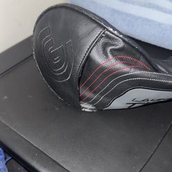 GOLF CLUB COVER 