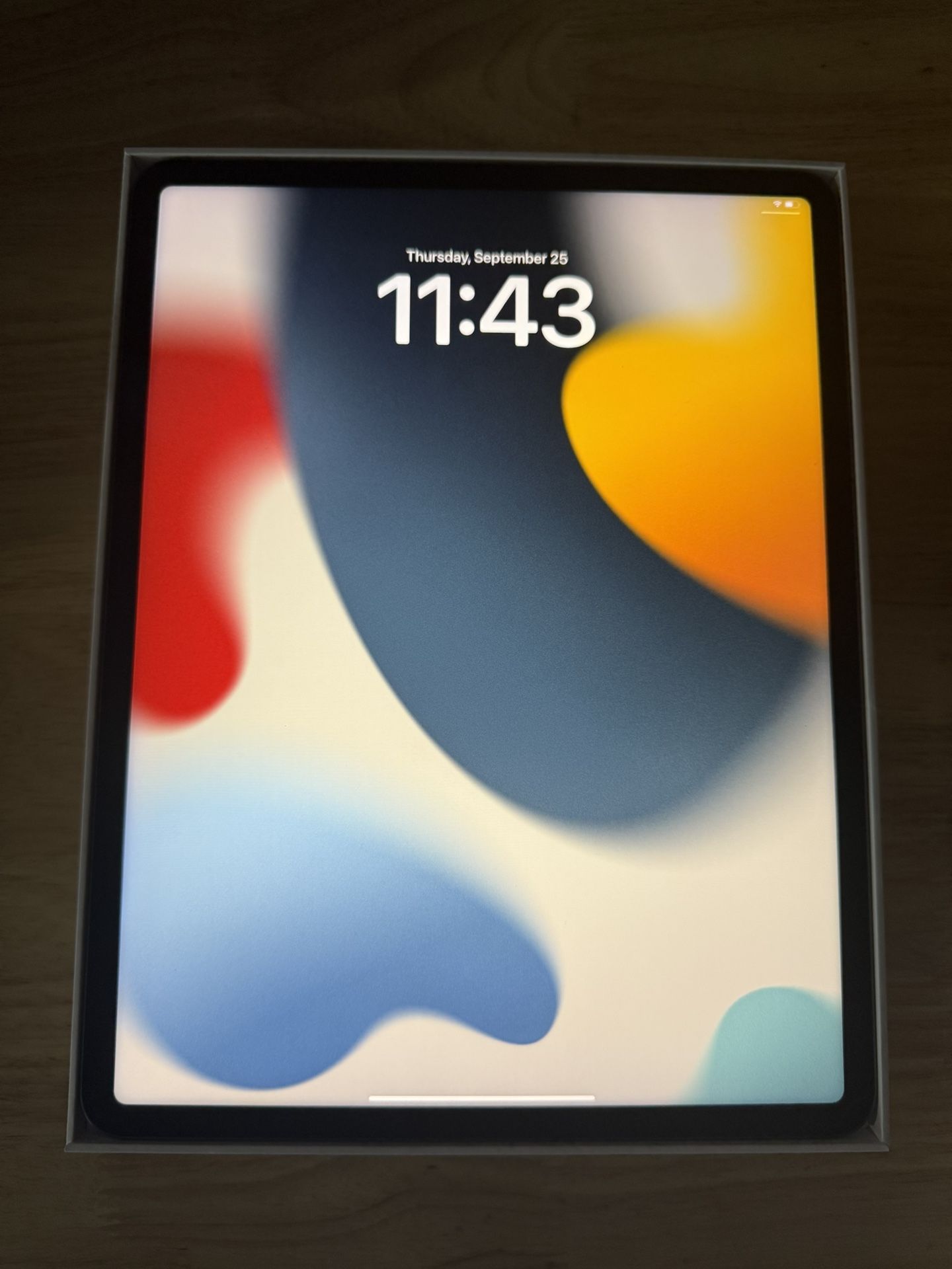 Ipad Pro 12.9 Inches 5th Generation Immaculate Condition
