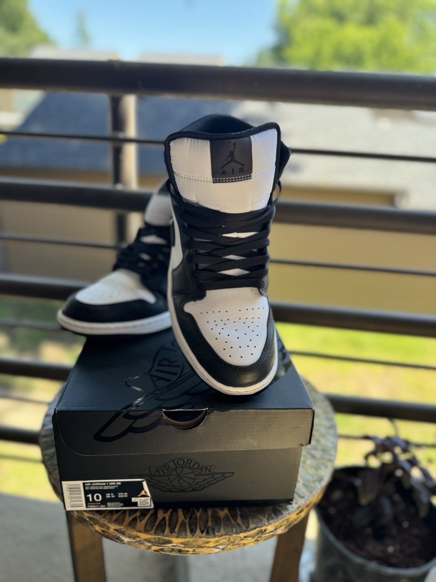 Air Jordan 1 Mid Panda Elephant