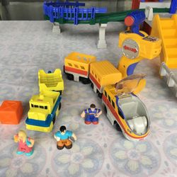 Super Fun Fisher Price GeoTrax Grand Central Station Toy Set