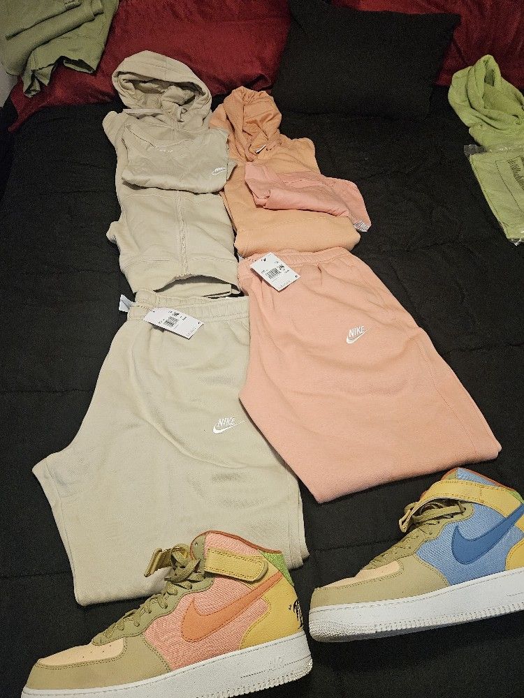 Nike Air Force And Sweat Suit