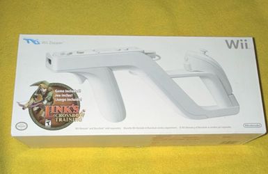 Nintendo Wii Zapper White Controller Attachment w/ Link's Crossbow Training