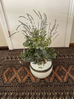 Faux Floral Decor- very nice