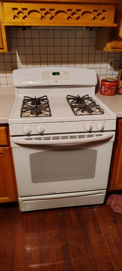 GE Gas Range