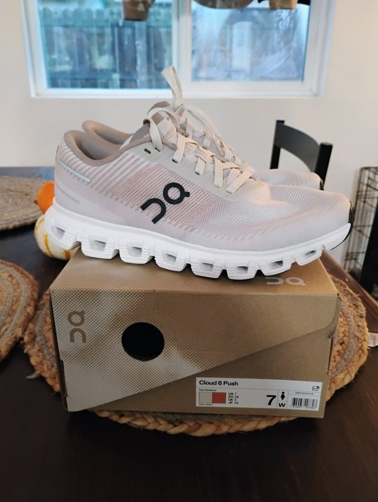 On Cloud 6 Push Size 7 Womens