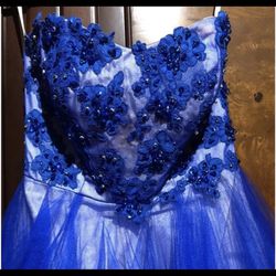 Mac Duggal beaded/tulle blue and nude short dress size 4 homecoming dress