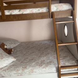 Two bunk beds for children, end.