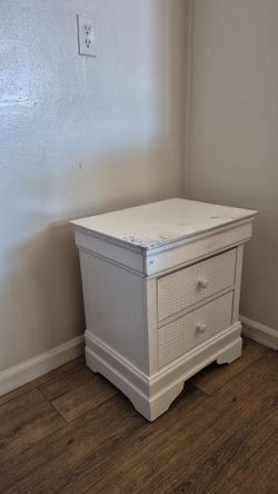 White 2-Drawer Nightstand