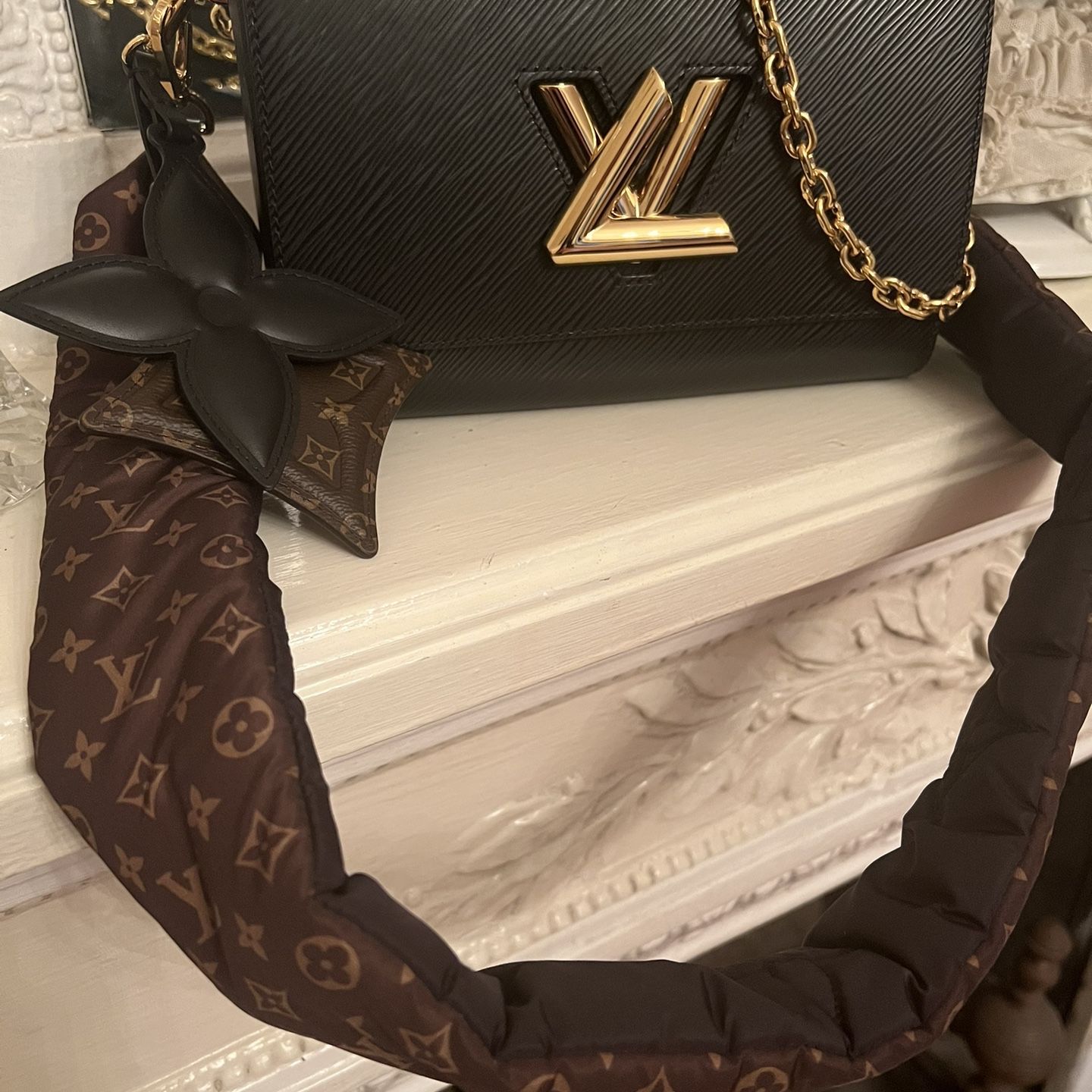 Louis Vuitton Twist PM blue Toledo Epi for Sale in Queens, NY - OfferUp