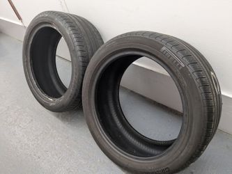 2 tires 275/40/19 Pirelli Runflat
