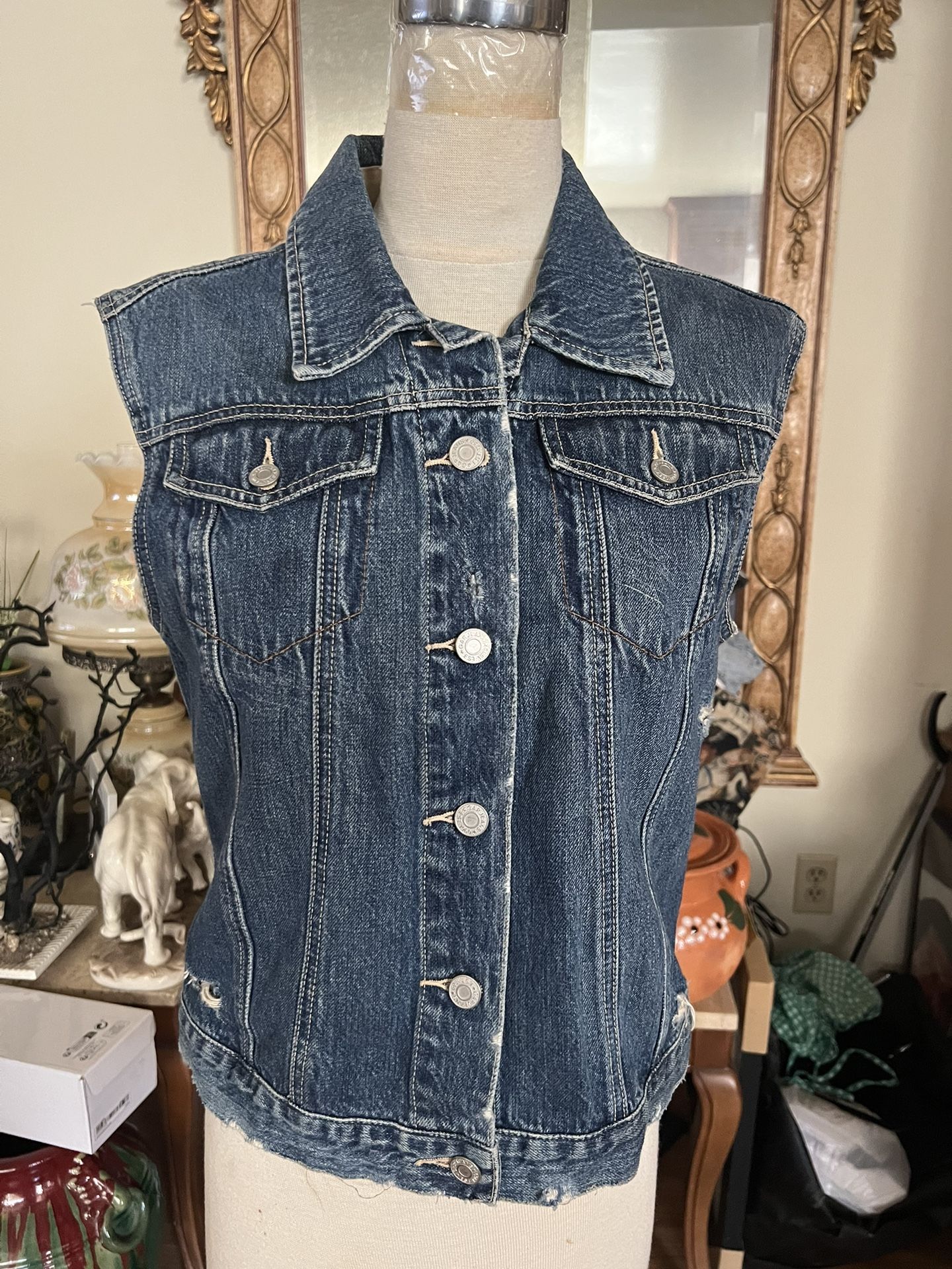 GAP Jacket Vest Womens Small Blue Denim Jean Sleeveless