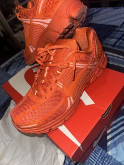 NIKE VOMERO SIZE 10