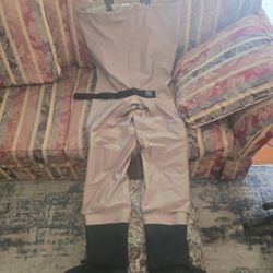 Cabelas Waders Size L
