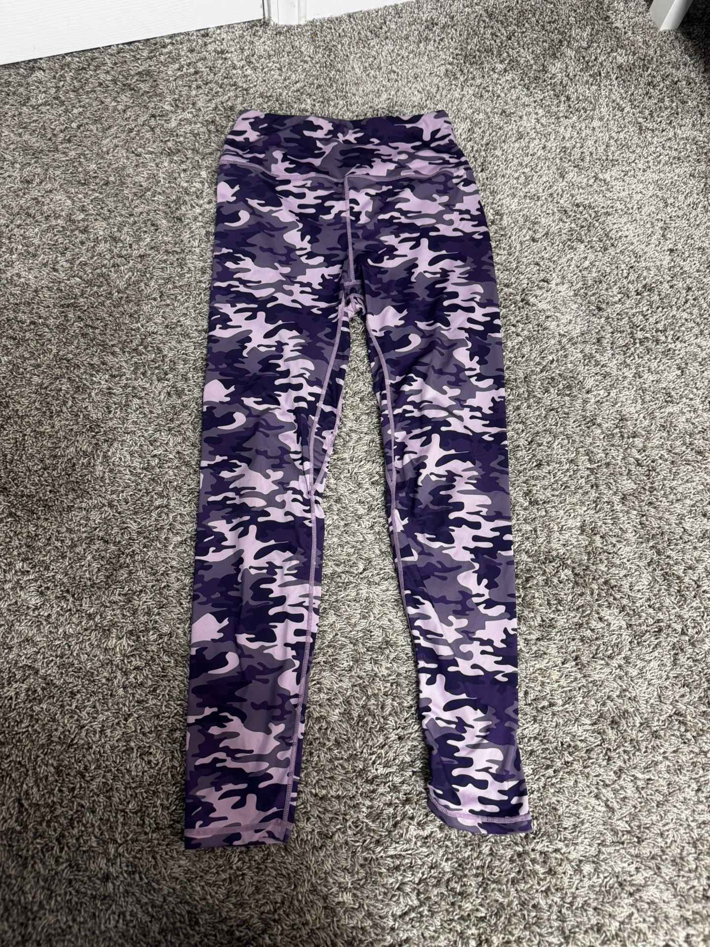 Purple Camo Leggings Size Medium