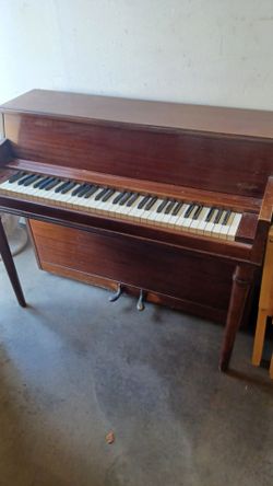 Free piano