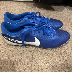 Nike Tempo Soccer Cleats
