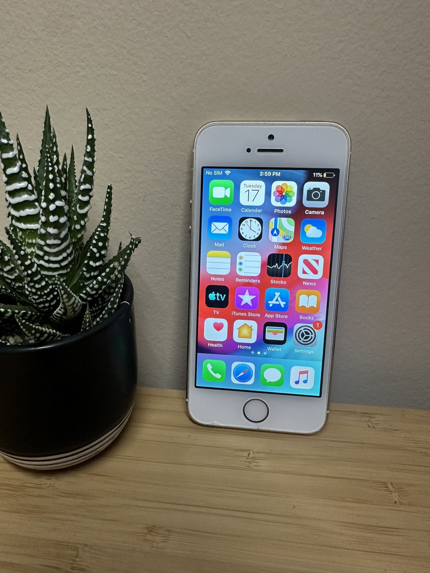 iPhone 5s 64GB – Unlocked – Great Condition