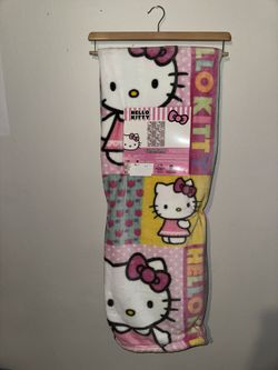 Hello Kitty Blanket NWT 50x70”