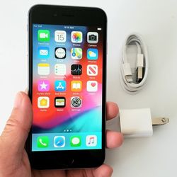 iPhone 6 - UNLOCKED - Like New 