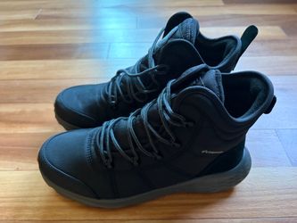 NEW Columbia Winter boots men 9