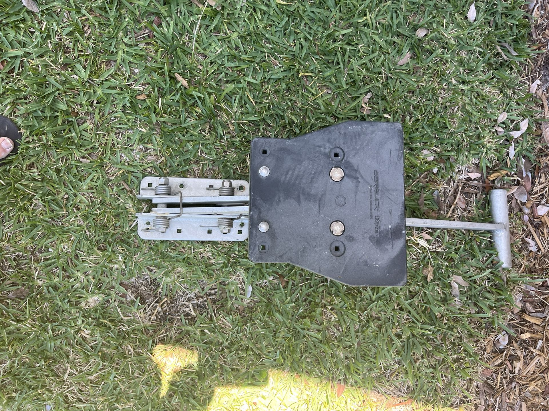 Kicker Motor Bracket