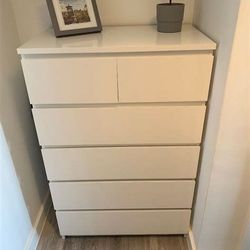 IKEA White Malm Dresser (READ DESCRIPTION)