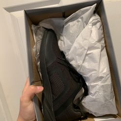 women’s work shoes