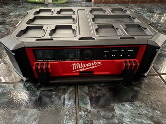 Milwaukee M18 Packout Radio and Charger