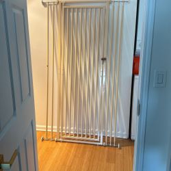 Adjustable Hallway Gate for Pets 