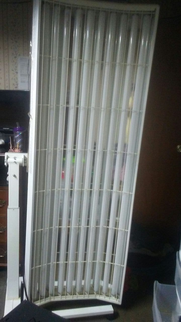 Sunquest canopy stand up tanning bed