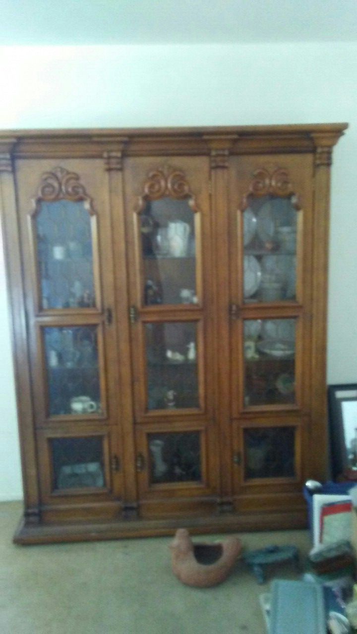 ANTIQUE SOLID CHERRY CHINA CABINET