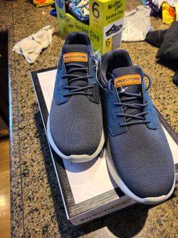 Skechers Mens Navy Size 8 Shoes