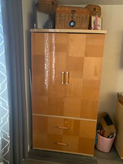 Free wardrobe
