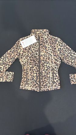 Leopard cropped lululemon define jacket