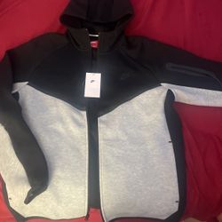 nike tech brand new with tags
