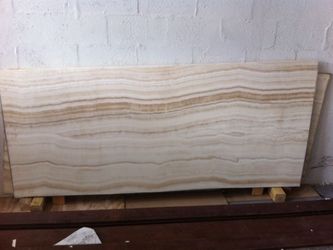 Vanilla Onyx Slab (89x38)