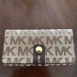 Michael Kors Brown Signature Wallet NEW