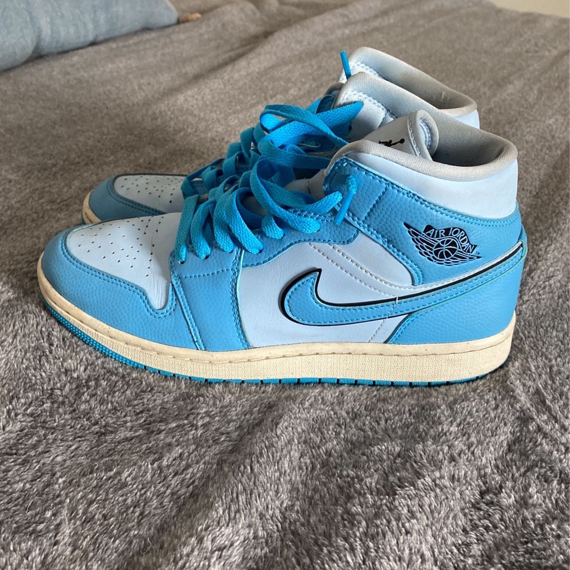 Jordan 1 Light Blue Women’s Size 9 Flexible Price