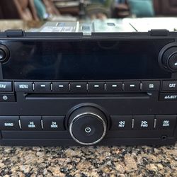Radio Delphi PN (contact info removed)5 Taken From Chevy Silverado 2500 