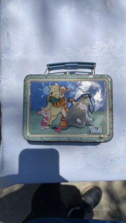 Winnie the Pooh tin