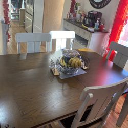 6 Seater Dining Table With Hutch