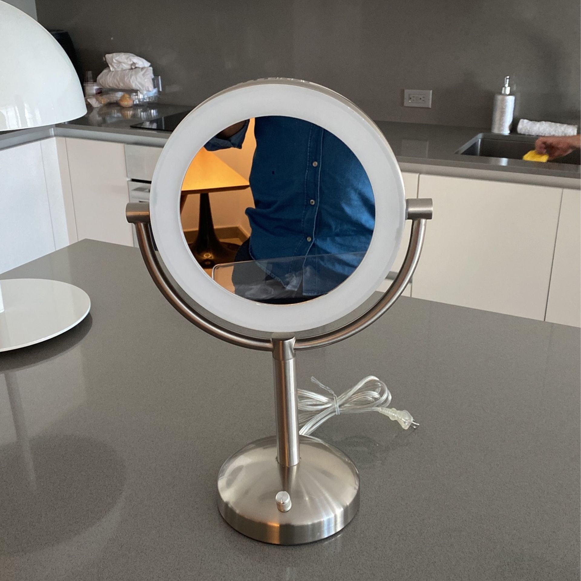 LED Make Up Mirror 