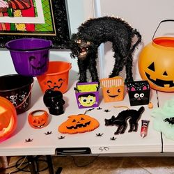 Tons of Festive HALLOWEEN Decorations 