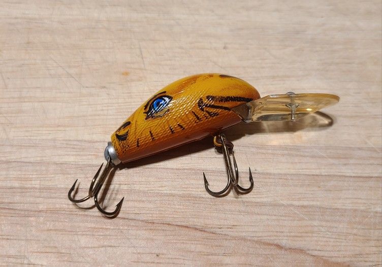 VINTAGE, JOE CAMEL TACKLE SHOP, HUMPBACK LURE by REBEL